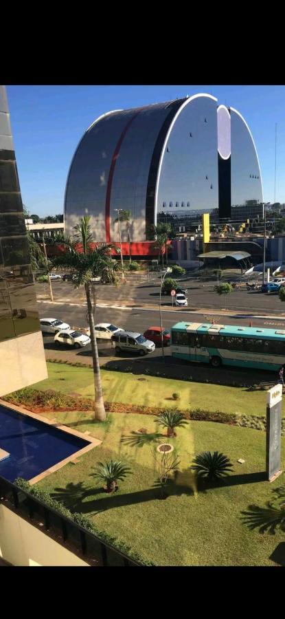 Cullinan Brasilia Flat Particular Em Hotel Junto Ao Shopping - Sem Cafe Bagian luar foto